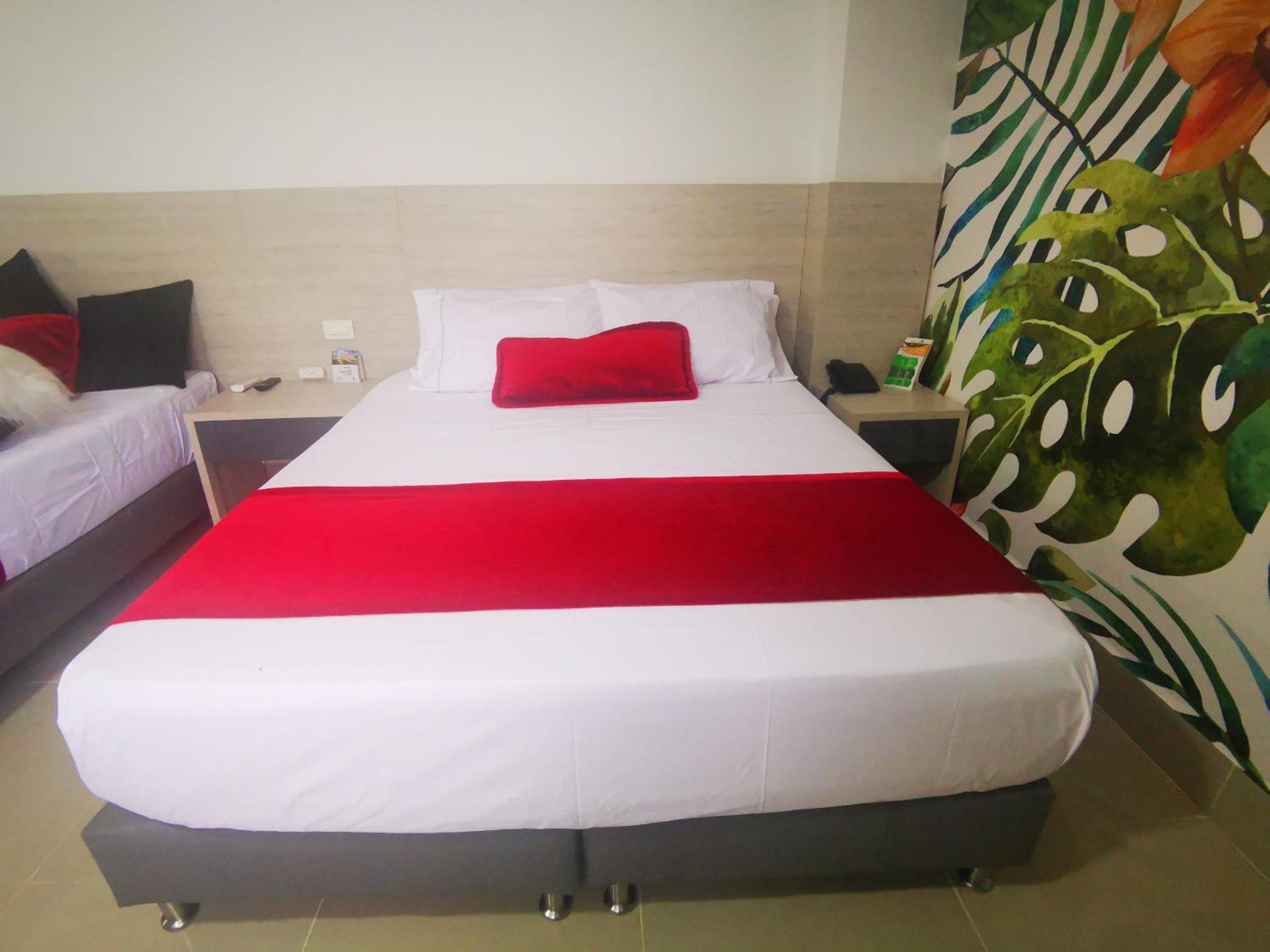 Hotel Lleras Express Medellin Exterior photo