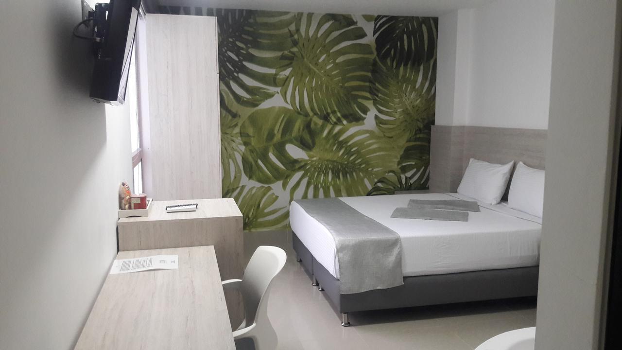 Hotel Lleras Express Medellin Exterior photo